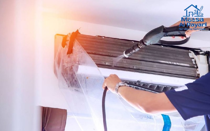 شركة تنظيف مكيفات شمال الرياض 12 شركة تنظيف مكيفات شمال الرياض – فريق ماسة الرياض أثناء العمل
