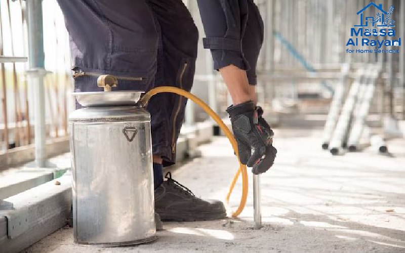 حقن التربة للقضاء علي النمل الأبيض